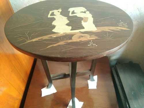 Round Shape Antique Wooden Table