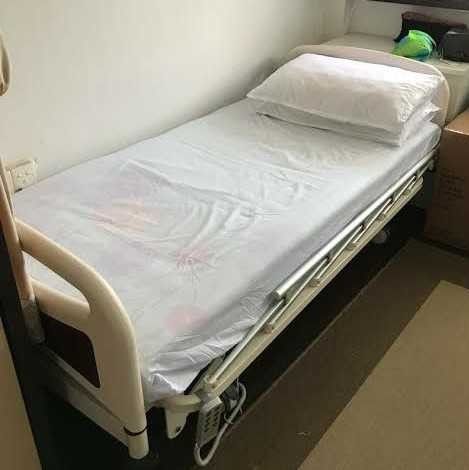 Plain Manual Hospital Bed