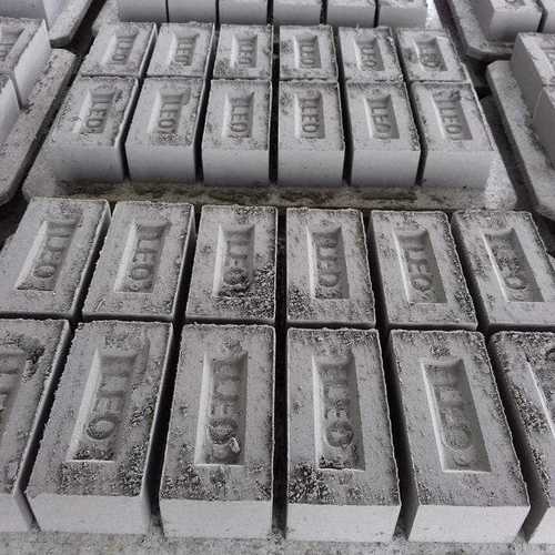 Gray Rectangle Fly Ash Bricks