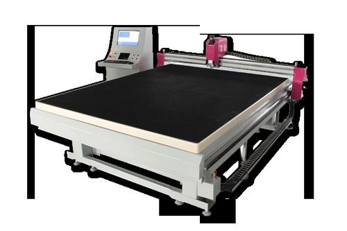 Black Full Automatic Glass Cutting Machine