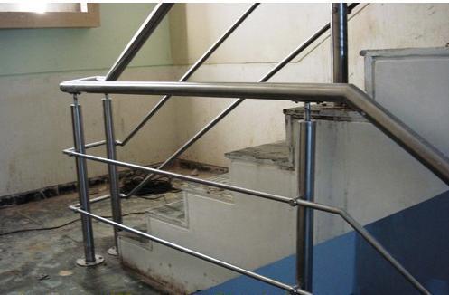 Stainless Steel Staircase Railings Size: Customize