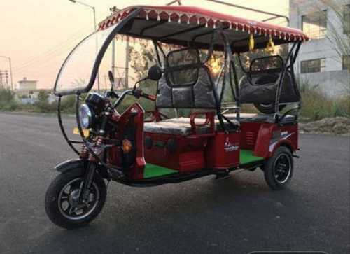 6 Seater Electric Rickshaw Speed: 50-60 Km/Hr