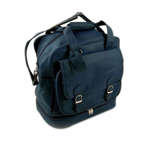 Alluring Look Leather Holdall Bags