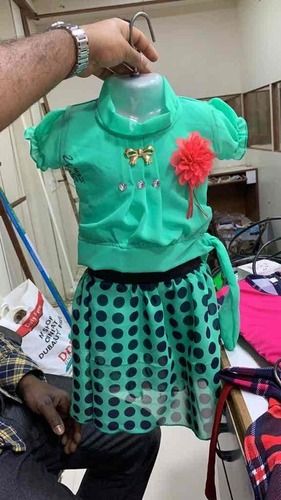 Various Colors Are Available Kids Top And Skirts