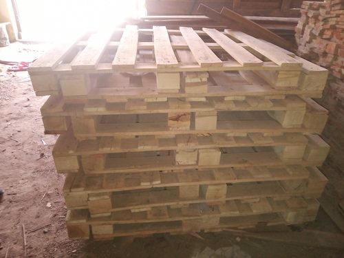 Brown Heavy Duty Wooden Pallet