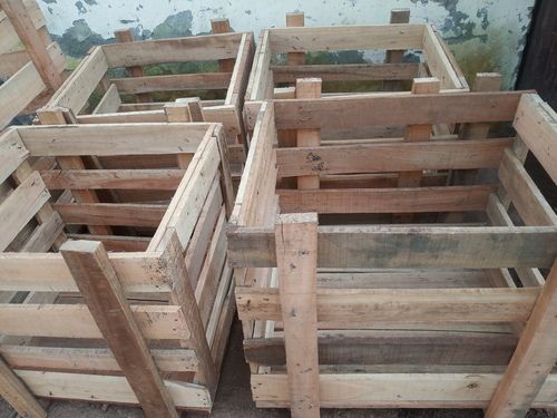 Brown Rectangular Shape Pure Wooden Crates