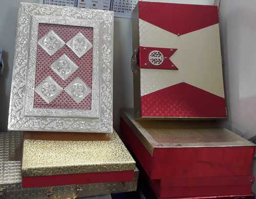 Customized Paper Gift Boxes