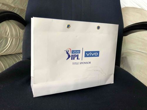 White Paper Bag With Handle