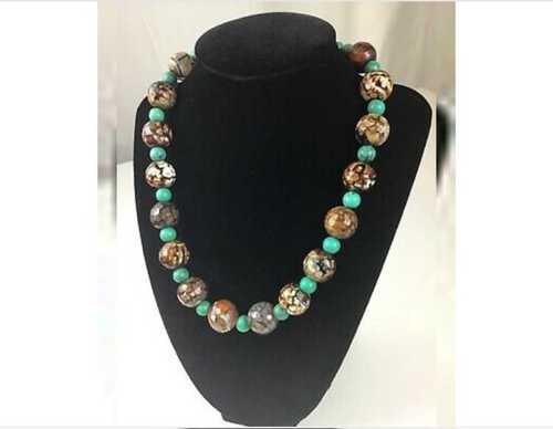 Turquoise And Green Mesmerizing Shine Agate Necklace