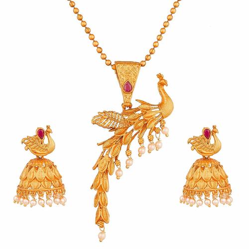 Designer Gold Pendent Set