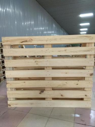 White Vietnam Wooden Pallets at Price Range 7.00 - 12.00 USD/Piece in Hanoi ID: 5758681