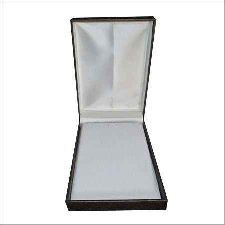 Paper Jewelry Box - Premium Quality Paper Material, Elegant Design, Glossy Finish, Eye-Catching Look, Enormous Size Variations