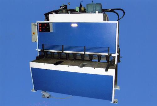 Heavy Duty Hydraulic Shearing Machine