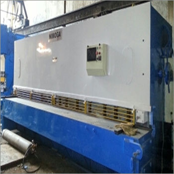 Black Cnc Shearing Machine