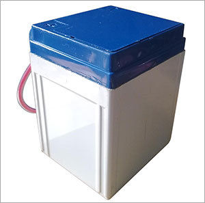 Dry Battery Container