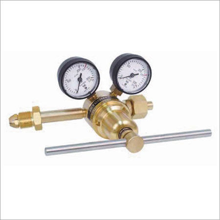 High Pressure Regulator - High-Tensile Brass, Max Inlet Pressure 300 Bar, Rigid Design - Safe Operation with Small-Molecular Gases