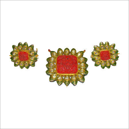 Ethenic Kundan  Pendant Set