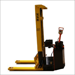 Available In Different Color Straddle Stacker