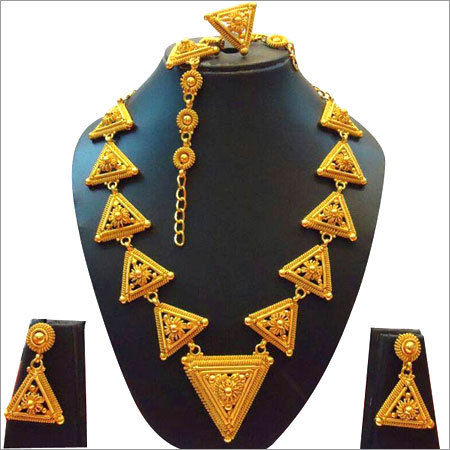 Gold Necklace Set