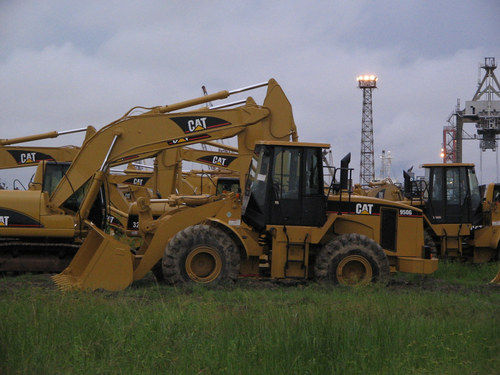 Red/White/Black/Blue Cargo Heavy Vehicle Handling