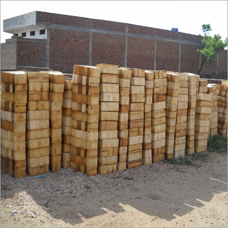 Refractory Fire Bricks - High Density, Uniform Size | Exceptional Burning Index, Market Leader in Industrial Solutions