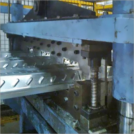 Shearing Blade With Profile