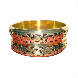 Brass Centre Dip Bangle