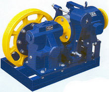 Upper Traction Elevator Machine - High-Grade Cast Iron Gear Case, 5HP Motor , Silent Operation and Energy Efficiency