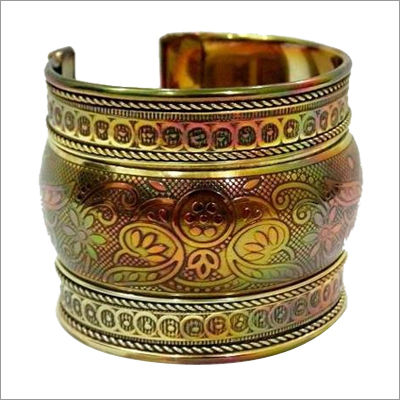 Cufling Bangle