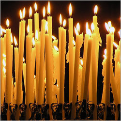 RESHVIHA Candles