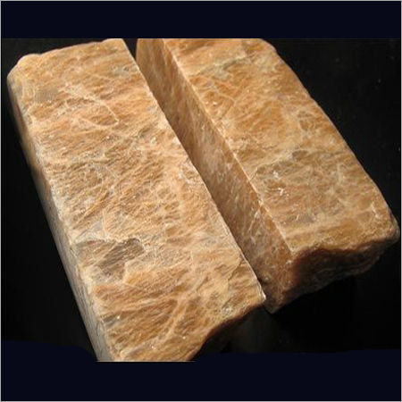 Feldspar Lumps - Low Melting Point, High Viscosity | Ideal for Ceramics and Glass Manufacturing