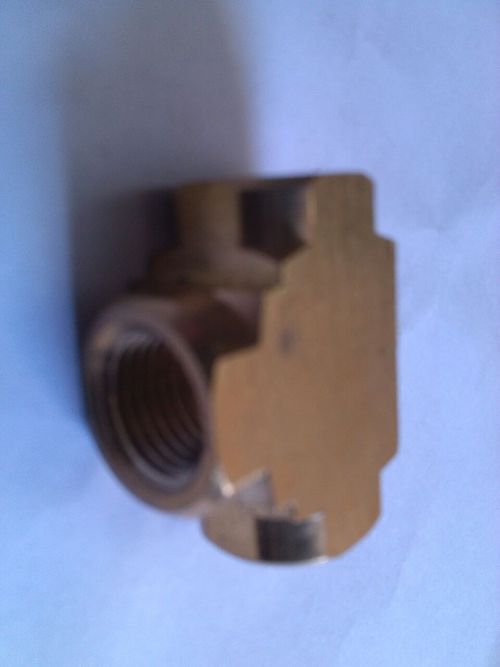 Brass Tee Fittings Capacity: 5 Liter/Day