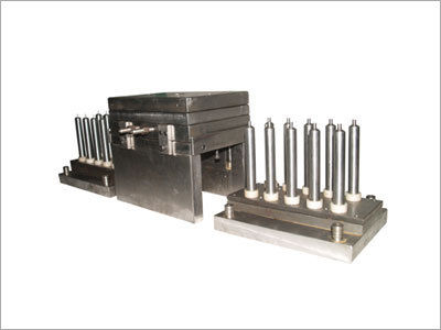 Shuttle Type Mould