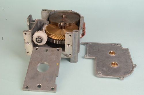 Gear Reduction Box Dimension(L*W*H): 13X9 Inch (In)