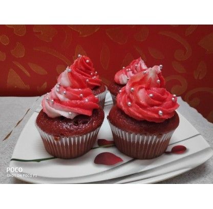 Cake Eggless Red Velvet Cupcakes