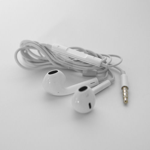 White Dss Smart Eon 3.5 Mm Wired Headphone