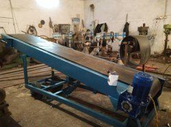 Industrial Adjustable Inclined Conveyors Voltage: 415 Volt (V)