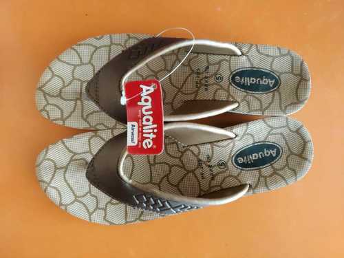 AQUALITE NEW LATEST CASUAL LADIES CHAPPAL SANDAL SHOES FOOTWEAR COLLECTION  DESIGN 2019 - YouTube