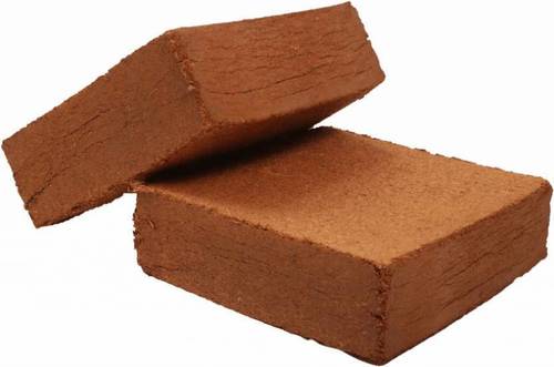 Light Brown Organic Coco Peat Blocks (5 Kg)