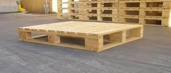 Brown Fine Finishing Wooden Pallets