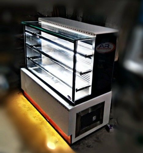 Cake Display Counter - Corian & Non-Corian Options, Silver Color, Manual Operation, Freshness Guaranteed