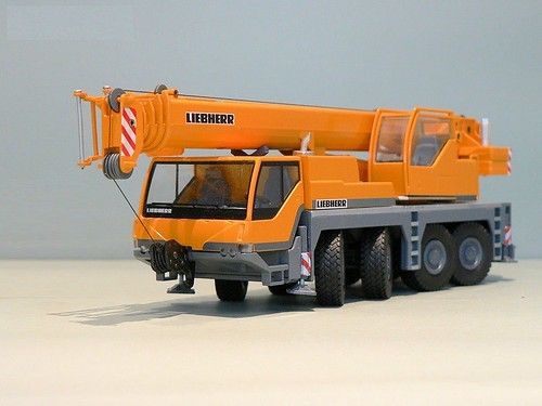 Rough Terrain Cranes (Liebherr)