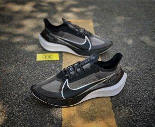 White Light Weight Latest Sports Shoes