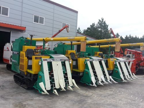 Agriculture Rice And Wheat Half Feed Combine Harvester Daedong Dsm55g