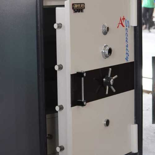 नंबरिंग और फ़िंगरप्रिंट हैवी स्ट्रांग लॉकर