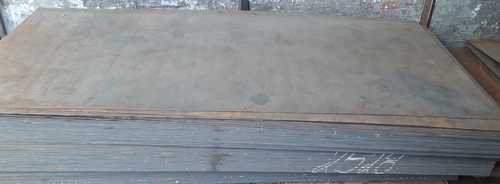 ग्रे स्टील प्लेट्स और शीट्स