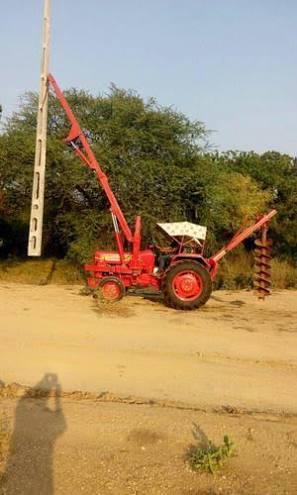 Low Maintenance Pole Erector Machine