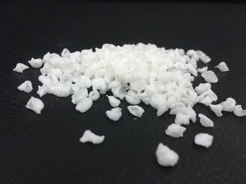 मिल्की व्हाइट एसबीआर ग्रैन्यूल्स ऐश%: अधिकतम 0.5