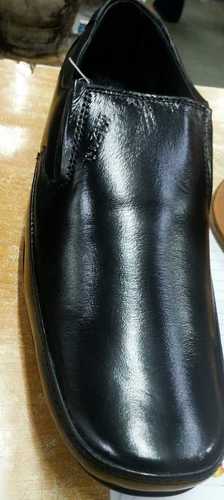 Men Black Without Laces Leather Shoes Lead Time: 11 Am To 6 Pm