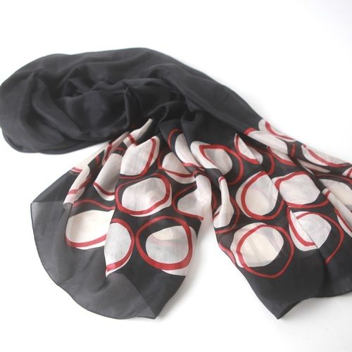 Beautifual 180cm Long Lenght Black Printed Ladies Silk Scarf for Daily Use